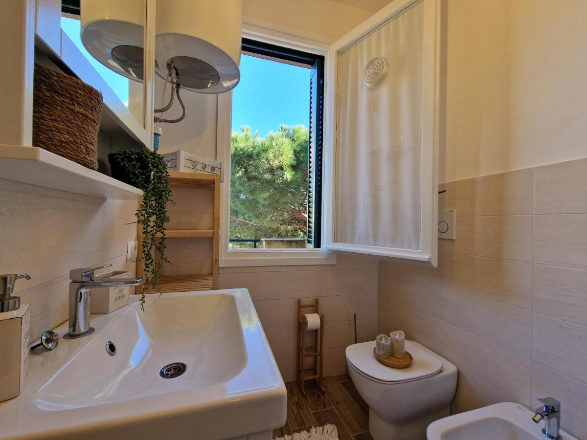 ピエトラ・リーグレ650 Metri Dal Mare - Wifi - Terrazzo - Piscina - A/Cアパートメント エクステリア 写真