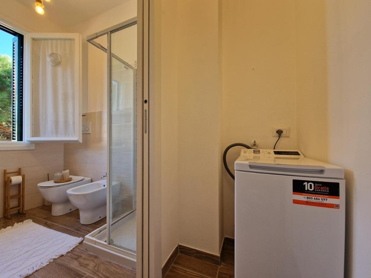 ピエトラ・リーグレ650 Metri Dal Mare - Wifi - Terrazzo - Piscina - A/Cアパートメント エクステリア 写真