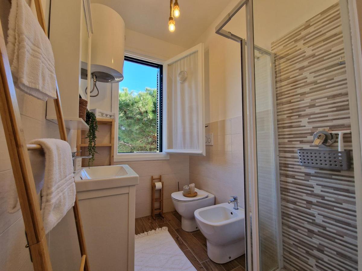 ピエトラ・リーグレ650 Metri Dal Mare - Wifi - Terrazzo - Piscina - A/Cアパートメント エクステリア 写真